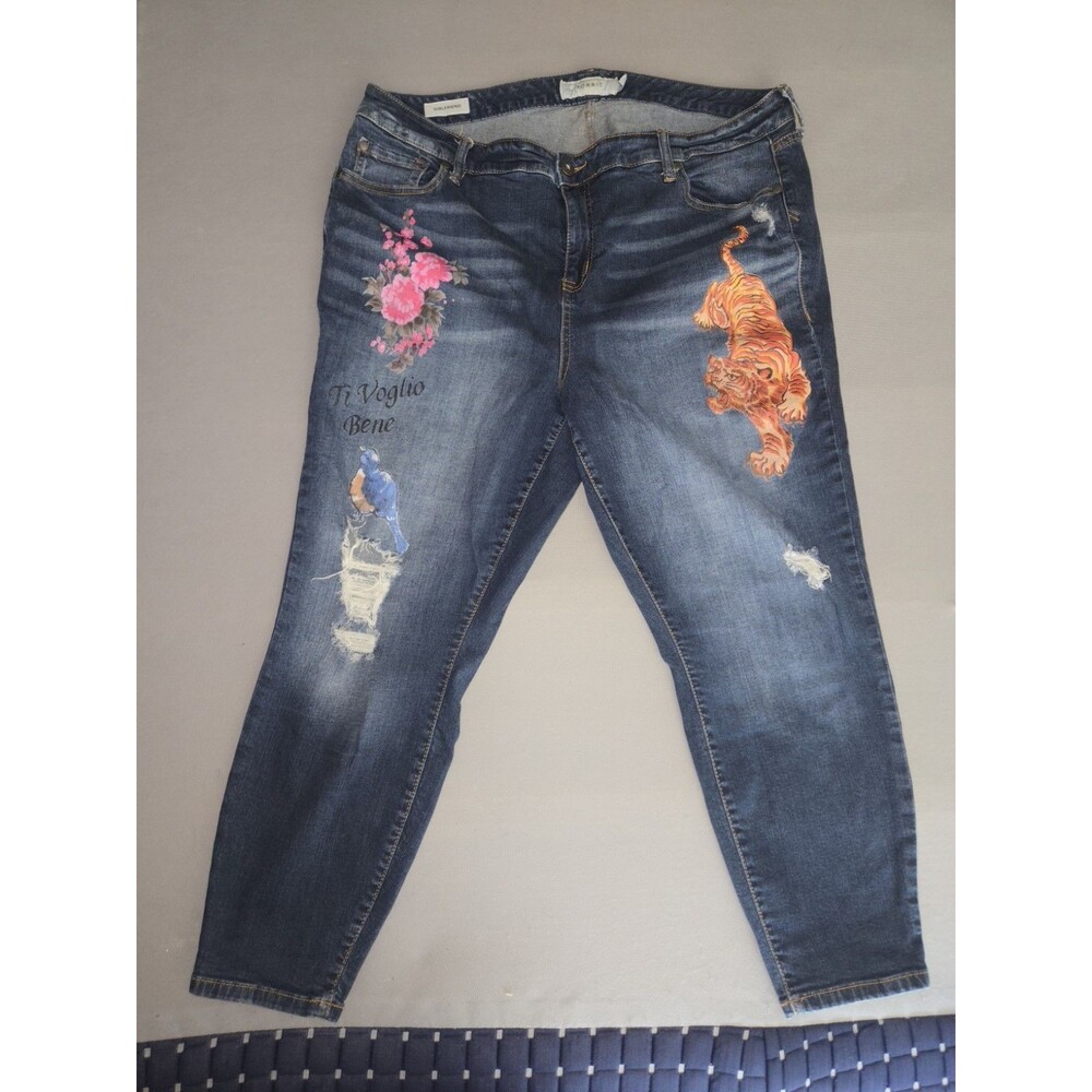 Torrid Girlfriend Jeans Womens Size 20 Distressed Embroidered Tiger Floral Bird